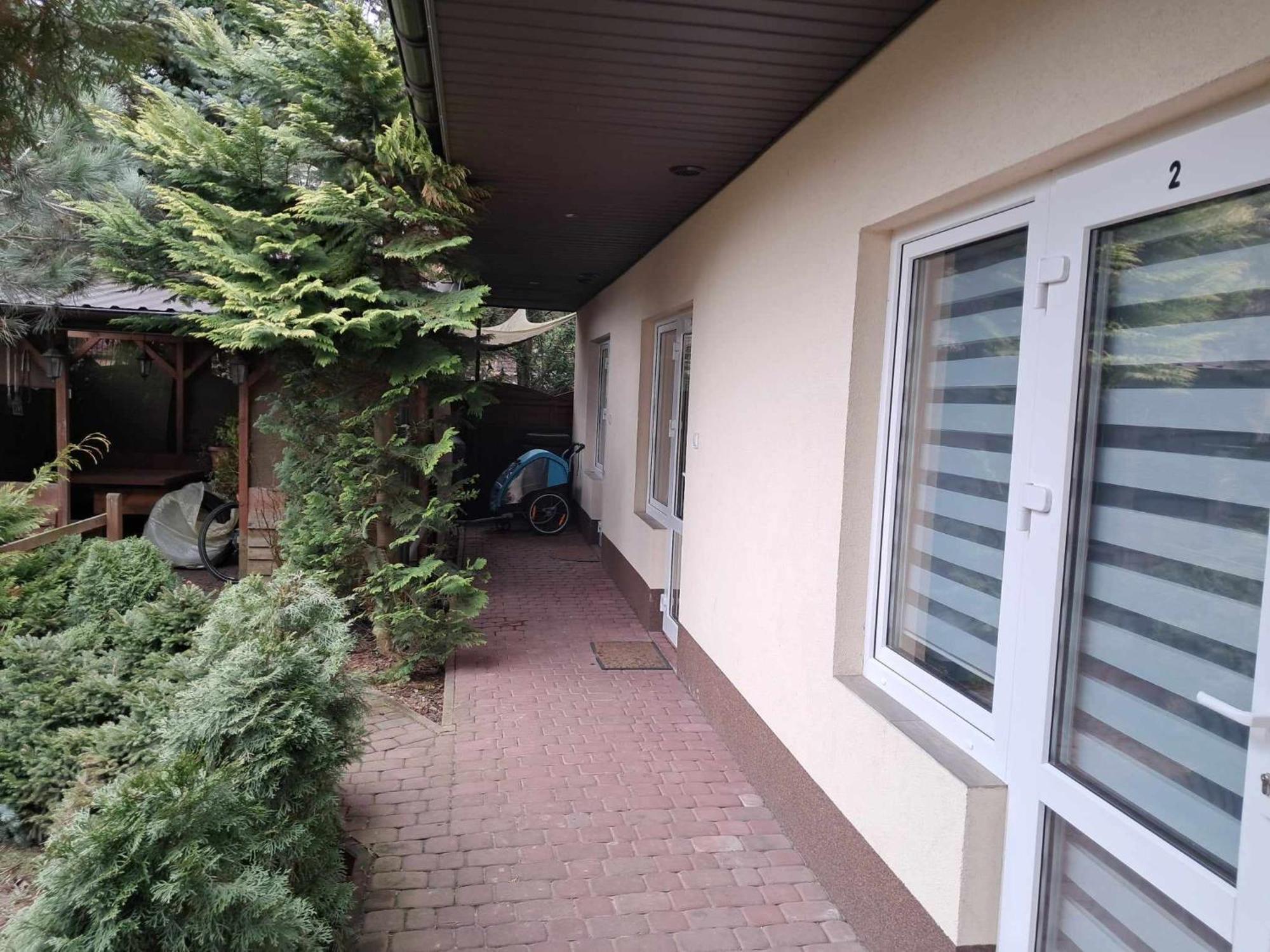 Noclegi Julia Pokoje 1-3 Parter Sniadanie Kontynentalne Kielce Exterior photo
