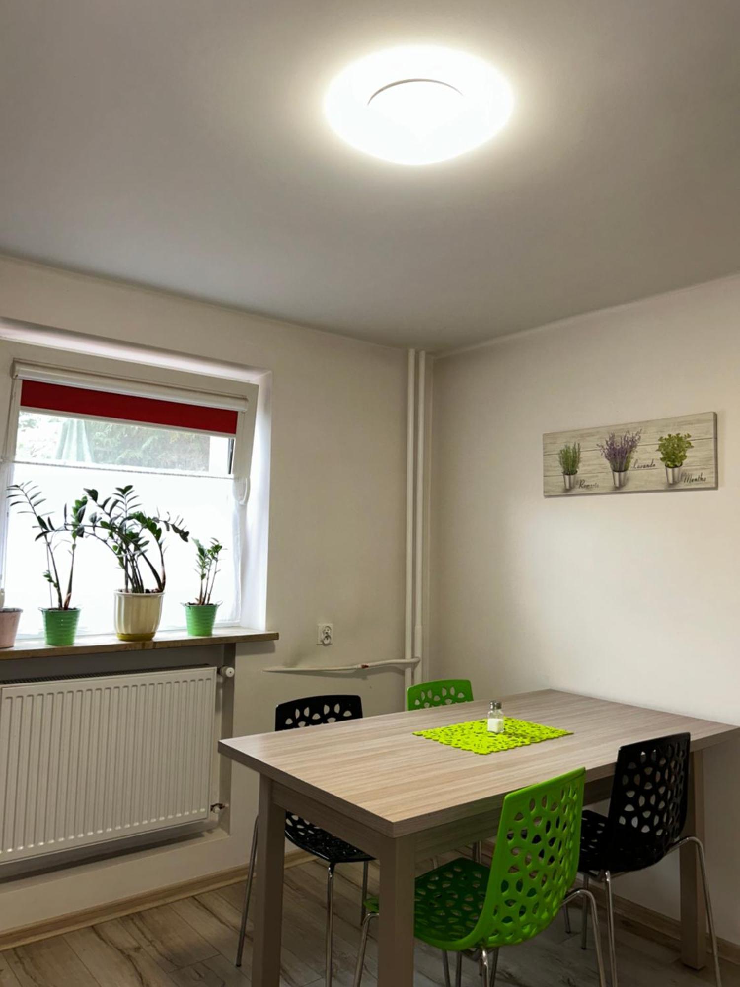 Noclegi Julia Pokoje 1-3 Parter Sniadanie Kontynentalne Kielce Exterior photo