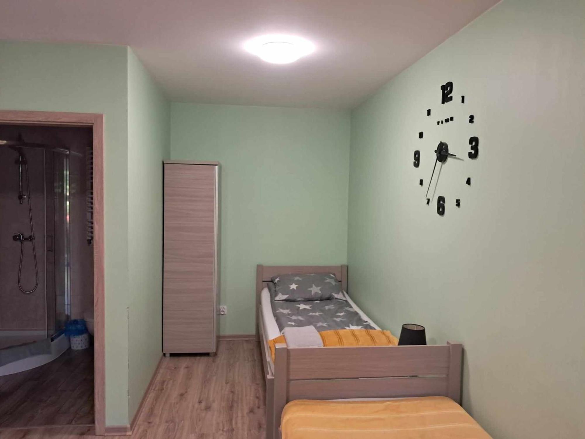 Noclegi Julia Pokoje 1-3 Parter Sniadanie Kontynentalne Kielce Exterior photo